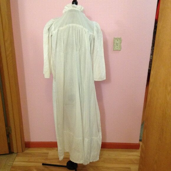 Antique c. 1920s White Nightgown - Picture 4 of 6